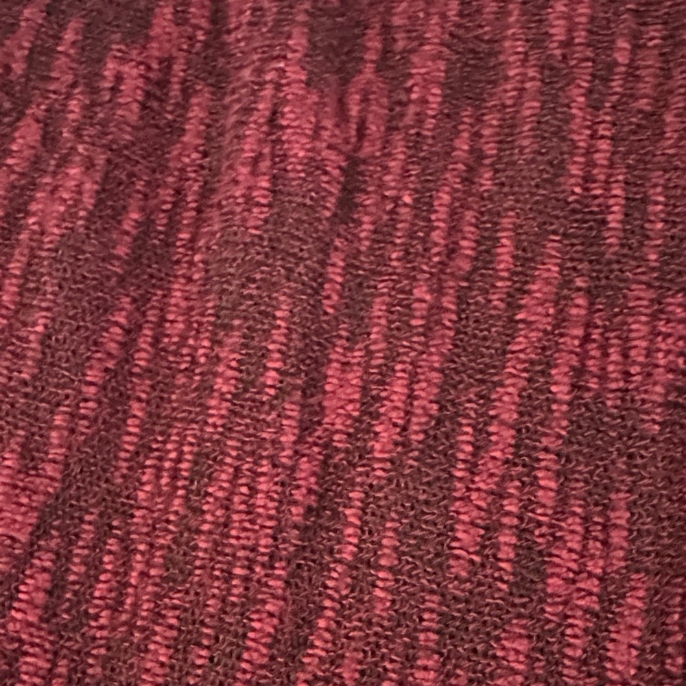 Maroon Patterned Lightweight Maternity Knit Top - Picture 3 of 4